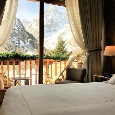 Auberge De La Maison Courmayeur Exterior photo