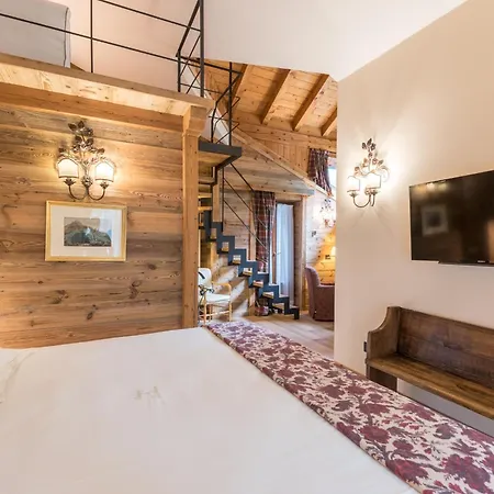 Auberge De La Maison Courmayeur Exterior photo