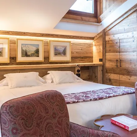 Auberge De La Maison Courmayeur Exterior photo