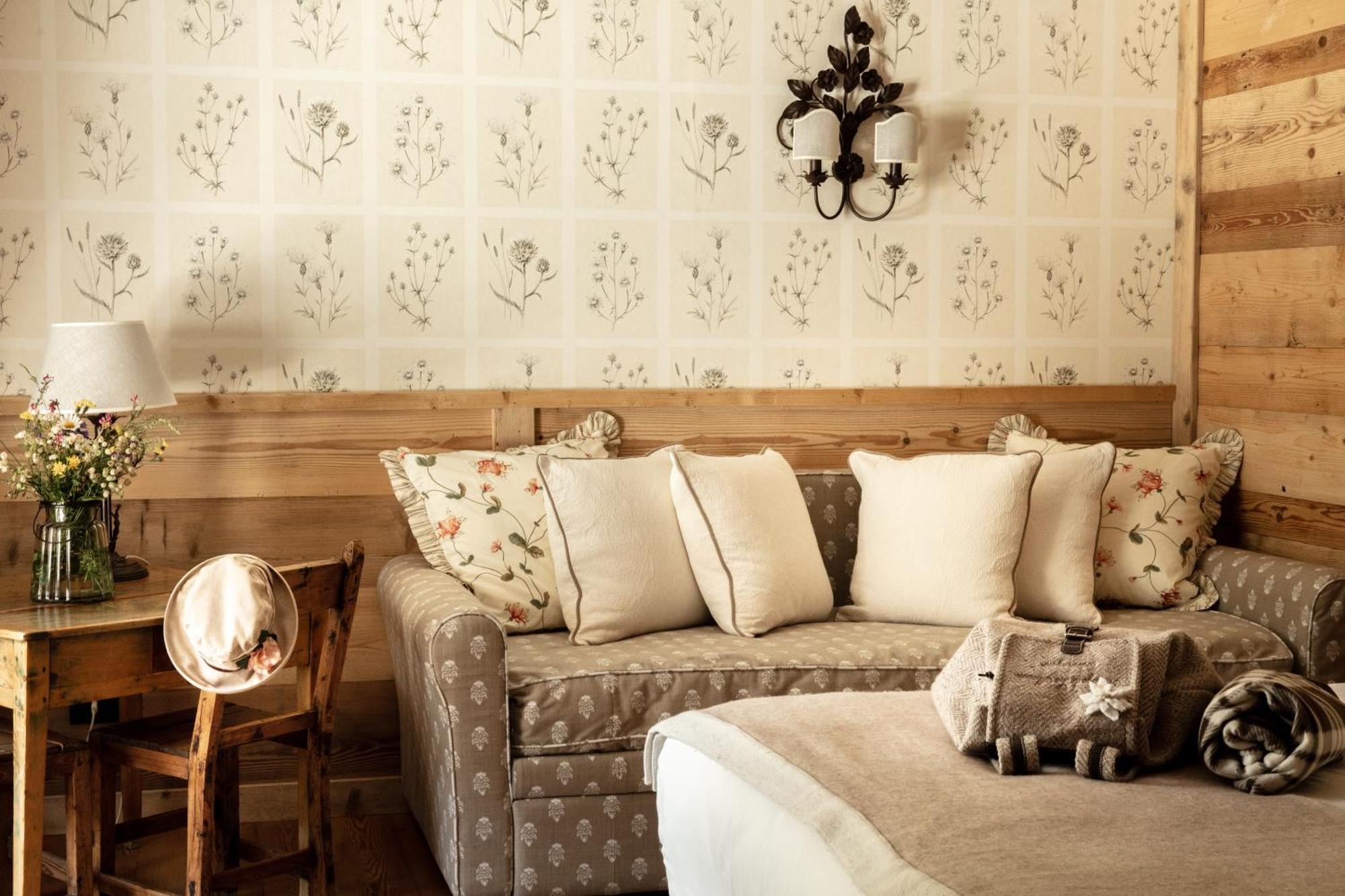 De La Maison Hotel 5*